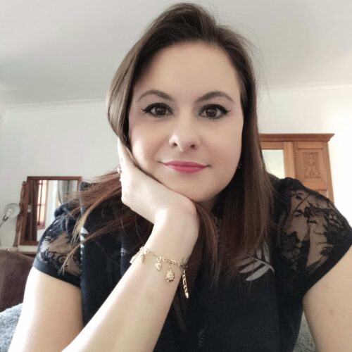 Master Effective Interpersonal Communication: Boost Your Skills, Build Stronger Relationships